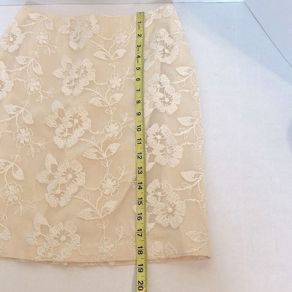 Vintage 90’s Tina Hagen | cream Lace Pencil Mini Skirt small - Picture 9 of 9